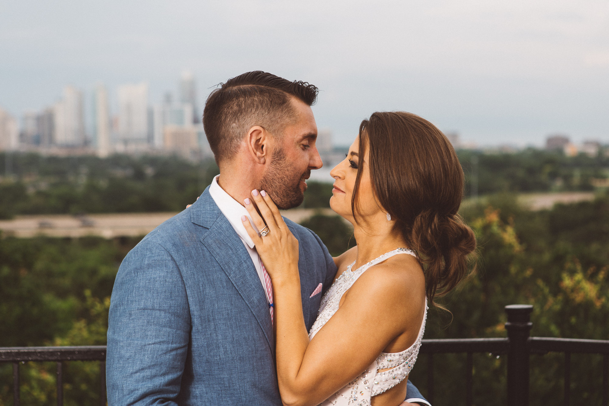 zilker park clubhouse wedding photographer portraits bride groom