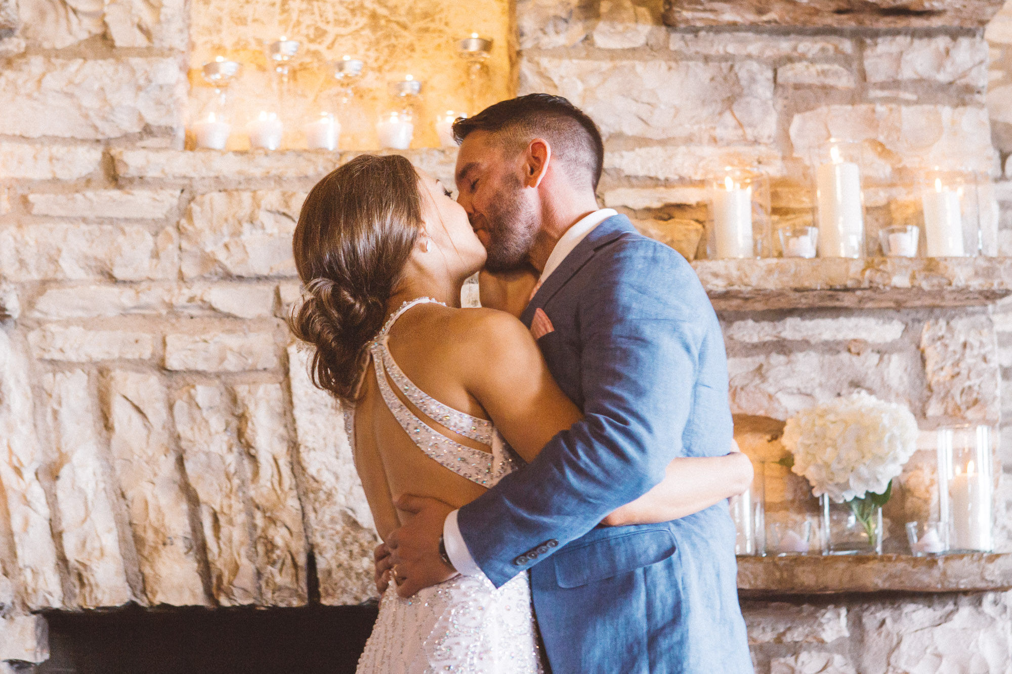 First Kiss Zilker Park Clubhouse Austin Texas Wedding